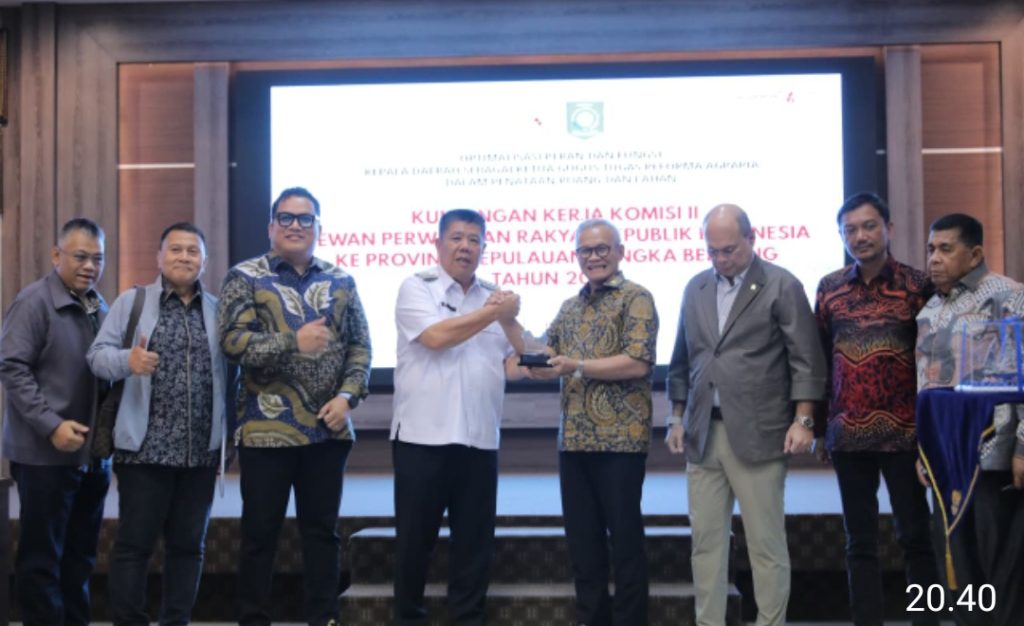 Screenshot_2026-04-22-20-44-00-048_com.whatsapp.w4b-edit